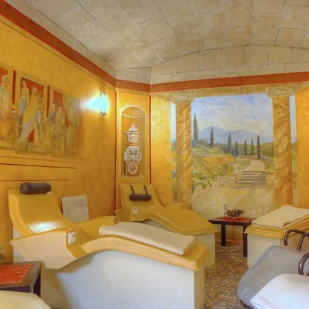 Hotel Schloss 4*
