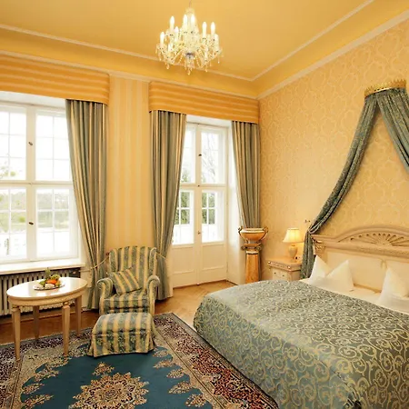 Schloss Hotel 4*