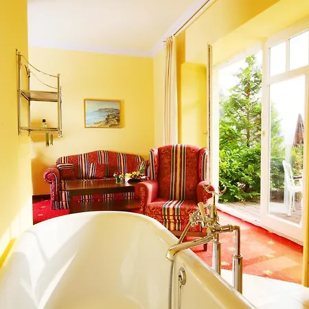 Schloss Hotel 4*